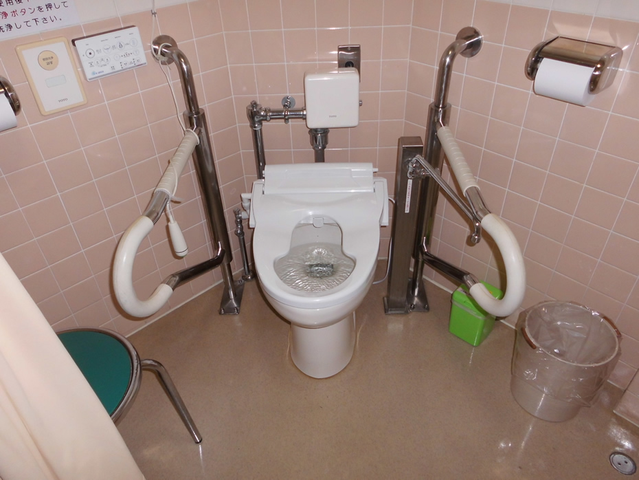 オストメイト対応トイレの設置事例９
