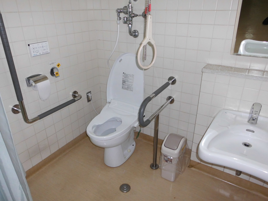 オストメイト対応トイレの設置事例４